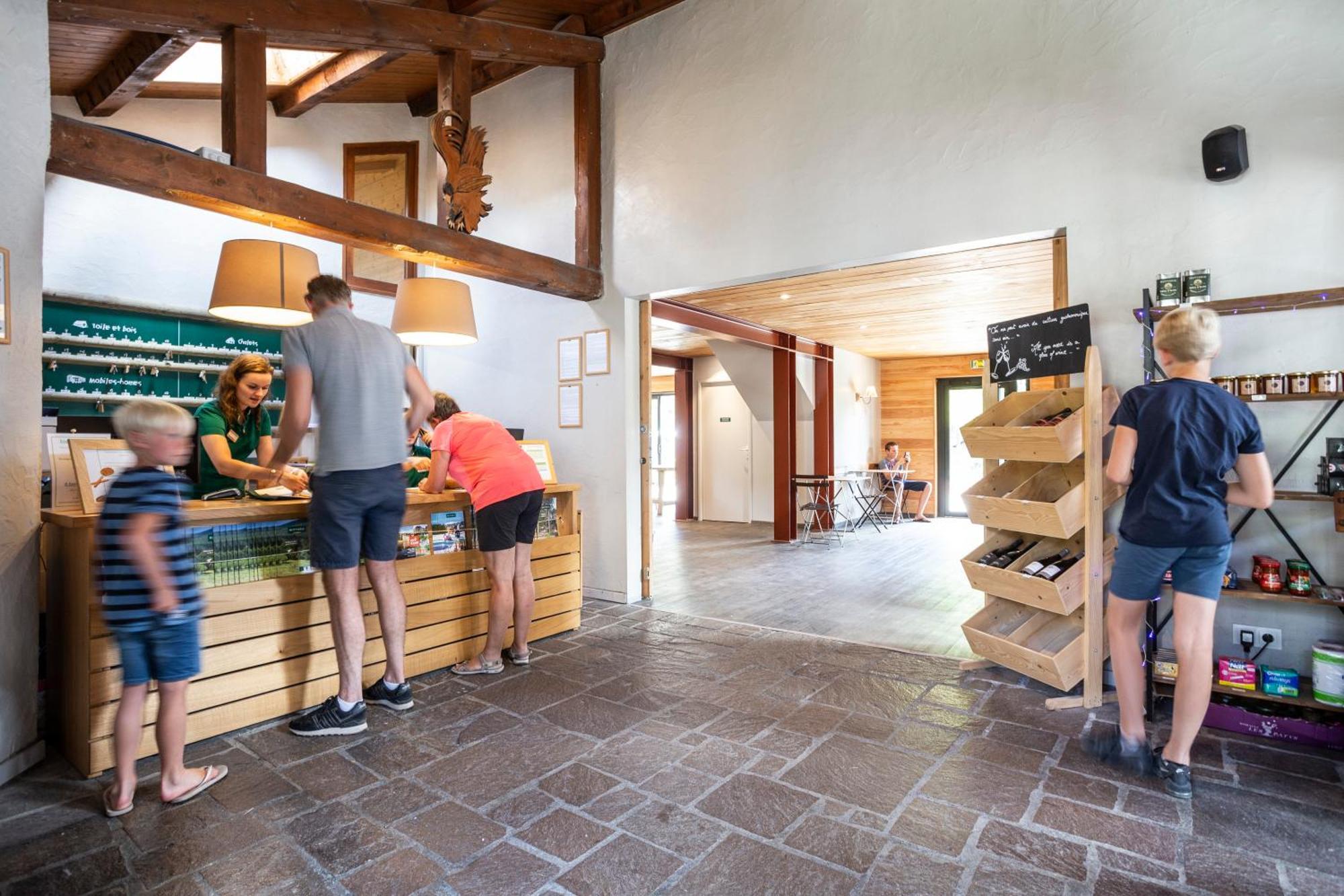 Huttopia Bourg St Maurice Exterior photo